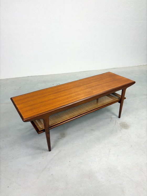 Image 1 of Mid-Century Salontafel van John Herbert voor A Younger