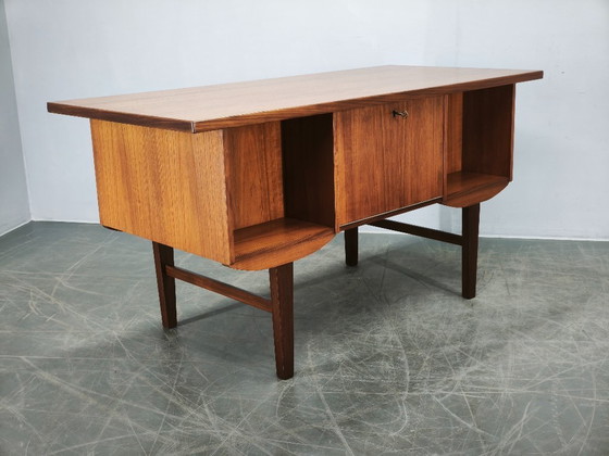 Image 1 of Bureau de Direction Moderne en Teck, Danemark, J. Svenstrup pour A.P. Møbler, 1960s