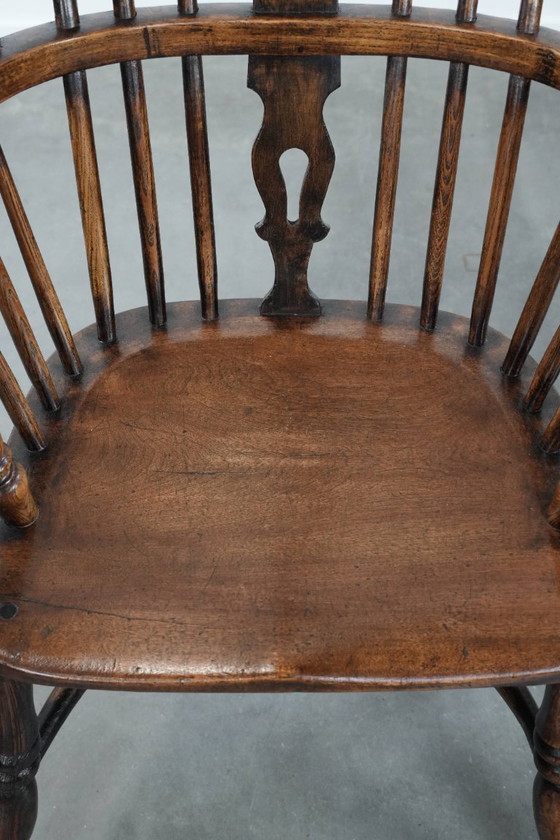 Image 1 of 2 antike Windsor-Stühle mit Charakter und schöner Farbgebung