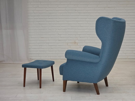 Image 1 of Años 60, diseño danés de Fritz Hansen, sillón retapizado con taburete, modelo 8023.