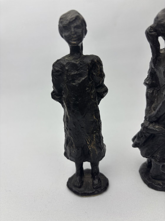 Image 1 of Raro set di 4 sculture in bronzo – Corry Ammerlaan – van Niekerk (CAN) incluse 2× ragazza con peluche