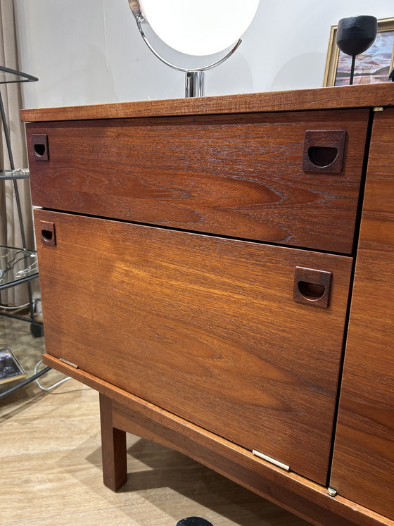 Image 1 of Dressoir in Scandinavische stijl