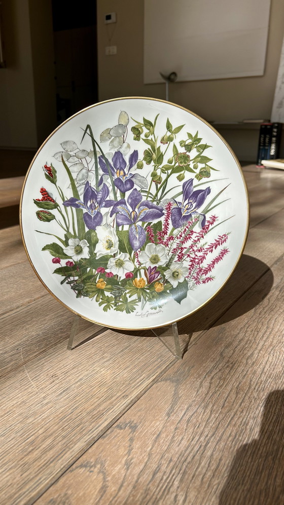 Image 1 of Collezione di piatti in porcellana Franklin "Fiori dell'anno" della Royal Horticultural Society