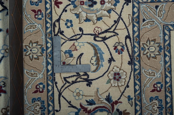 Image 1 of Handgeknoopt Perzisch tapijt Nain 9La 347 x 250 cm