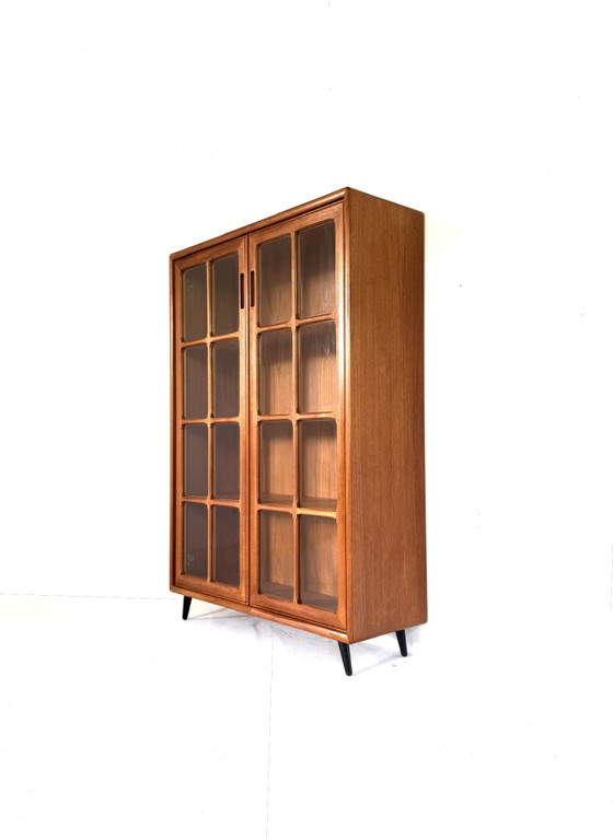 Image 1 of Vintage Deense teakhouten vitrinekast, Dyrlund ‘80