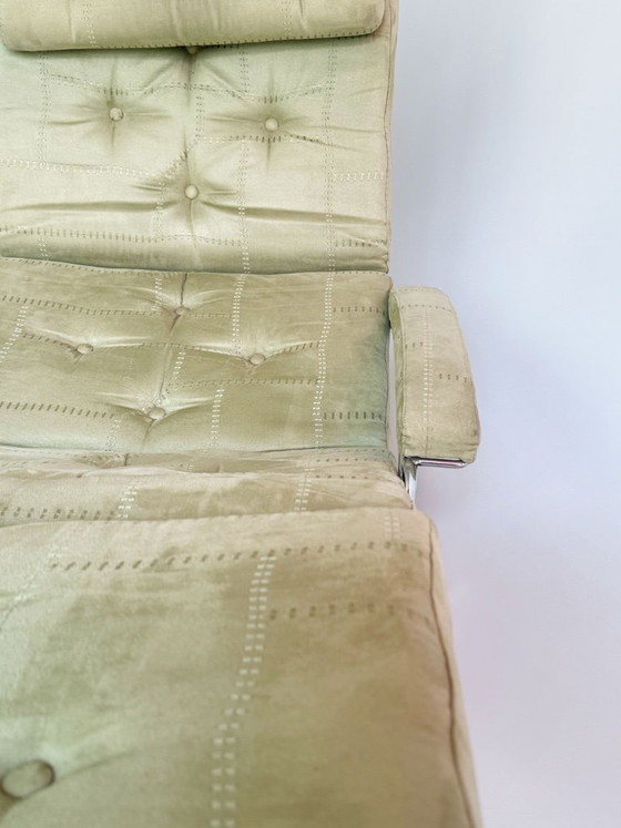 Image 1 of Vintage 1970s recliner with distinctive tubular steel construction