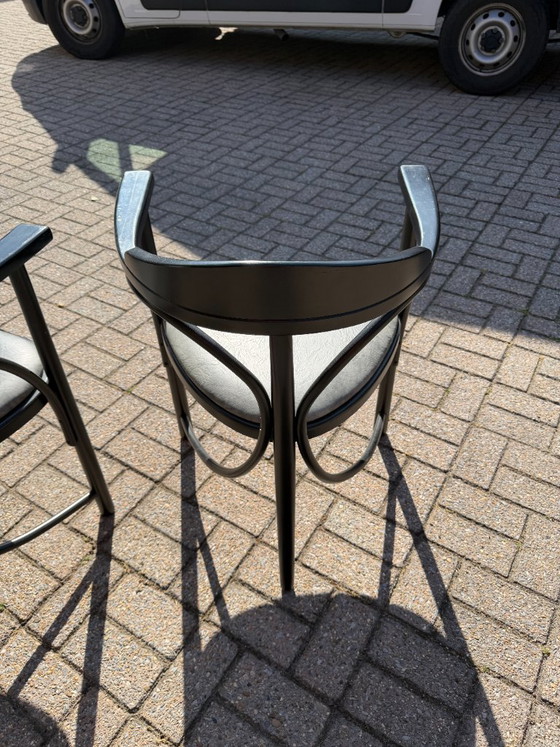 Set of 4 Thonet Triangle armchairs model 87 – Dining chairs, Skai, Wood (photo 8 of 11)