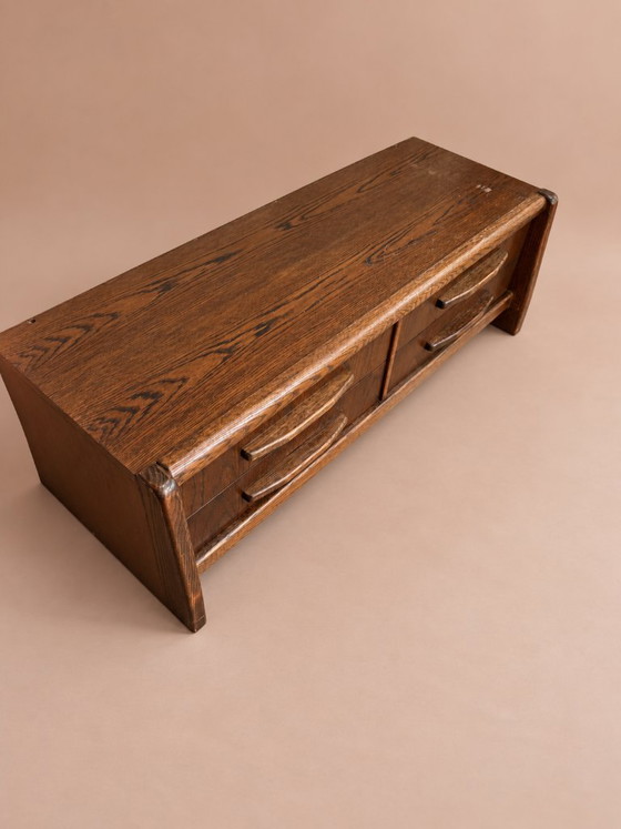 Commode en bois à quatre tiroirs, Buffet bas, Marron, Vintage (photo 2 sur 5)