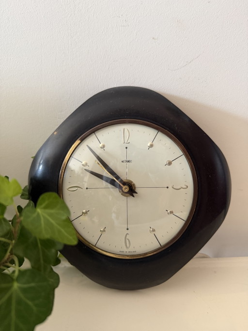 Metamec Wanduhr aus den 1960er Jahren