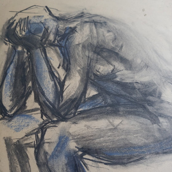 Image 1 of Expressive Charcoal & Pastel Figure Study, Signed & Dated 1984 – 40 × 30 cm