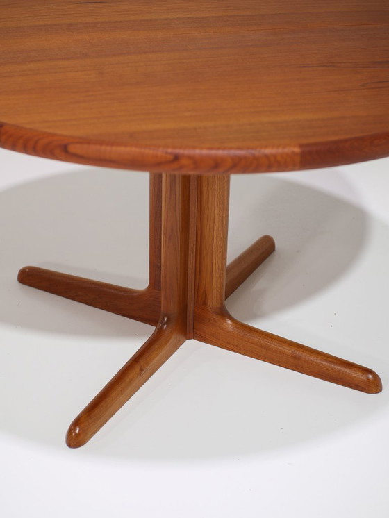 Image 1 of Mesa de comedor redonda Skovby de teca danesa