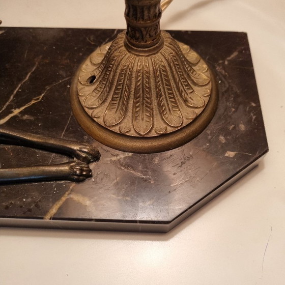 Image 1 of Art Deco bureaulamp in regula met windhonden