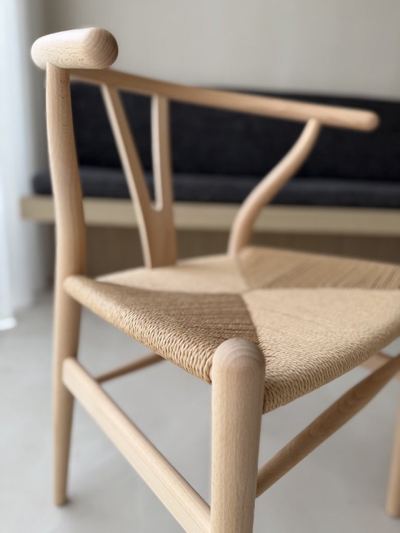 Image 1 of Carl Hansen CH24 Wishbone (Haya jabonosa) – Como nuevo