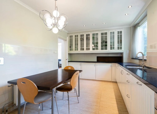 Suspension élégante à boules