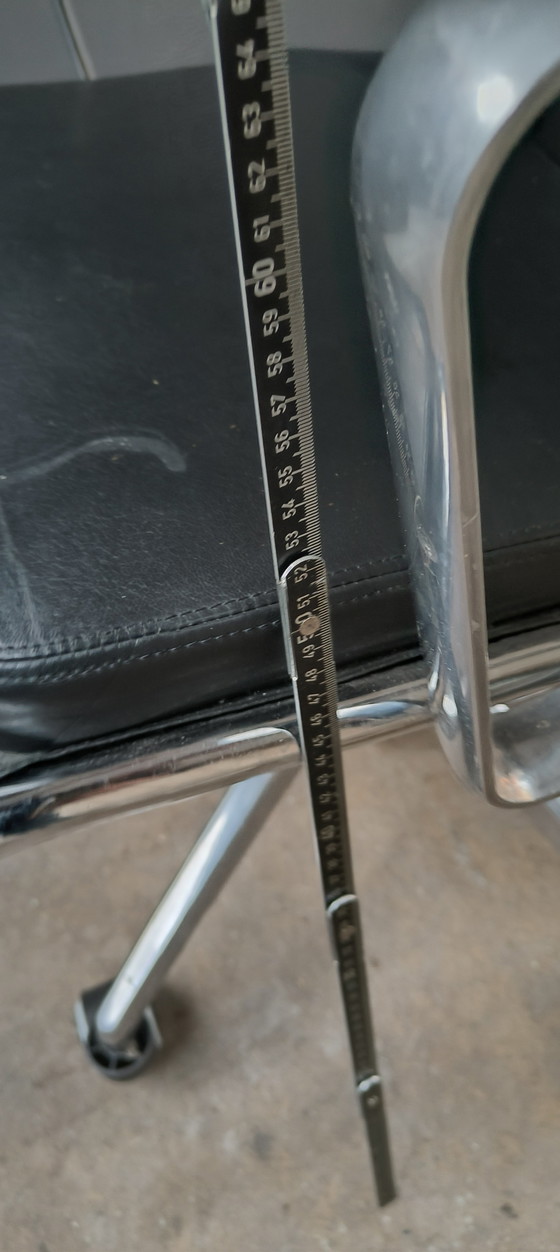 Image 1 of Lucy Italia light softpad in de style van Eames Vitra 