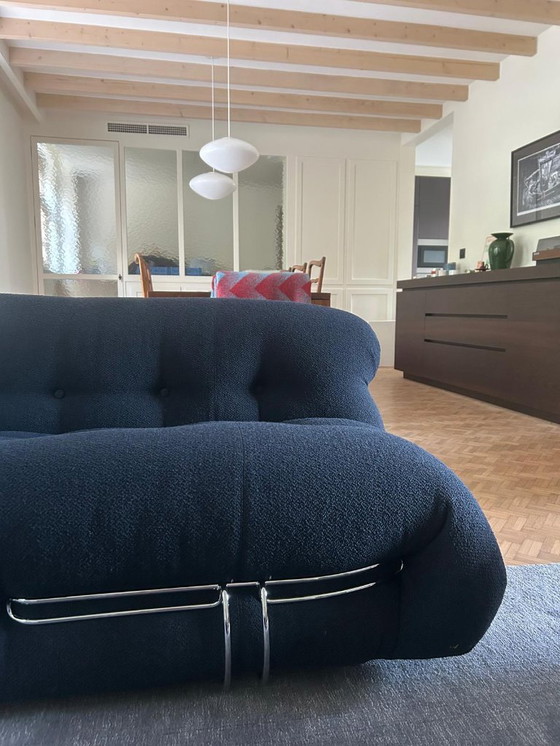 Image 1 of Soriana 2-seater with ottoman, new condition !