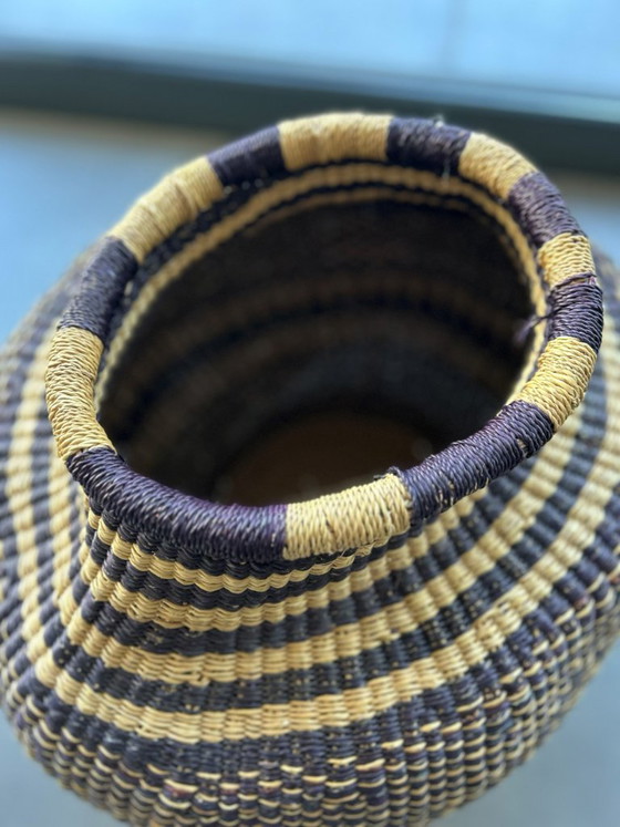 Image 1 of Handwoven basket / vase – from a cooperative in Africa