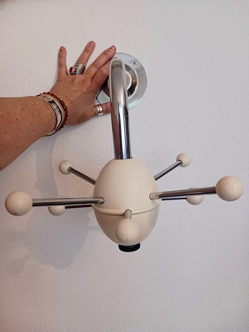Sputnik - Vintage-Garderobe von Ikea