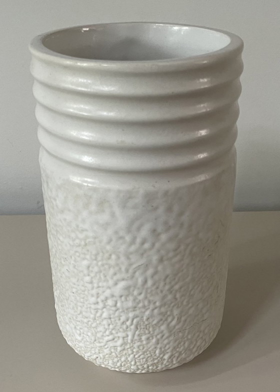 Image 1 of Vintage witte aardewerken vaas