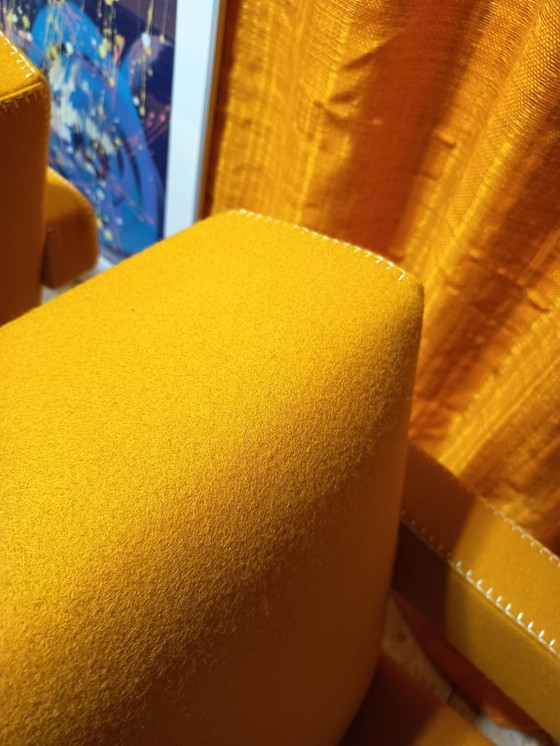 Image 1 of CASSINA Paire de fauteuils Utrecht 637 NEUF 2026 en laine KVARD Moutarde par Gerrit Rietveld