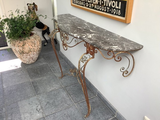 Consolle con piano in marmo e base in ferro battuto, Onbekend, Console, Grigio, Klassiek (foto 5 di 5)