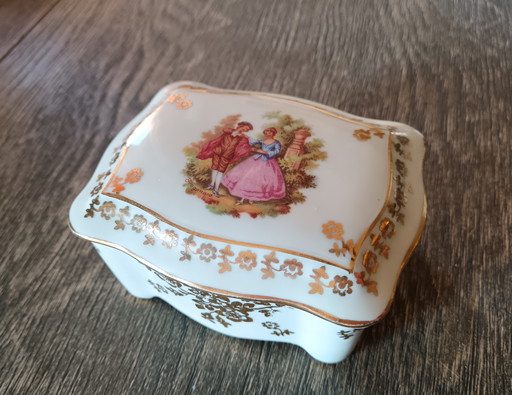 Boîte à bijoux de Limoges, France