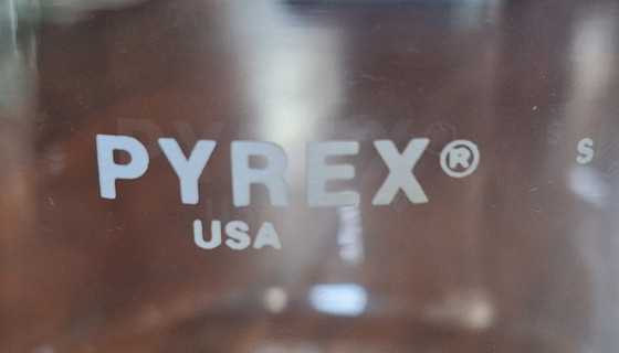Image 1 of 2 Vintage PYREX Apothekers Potten 