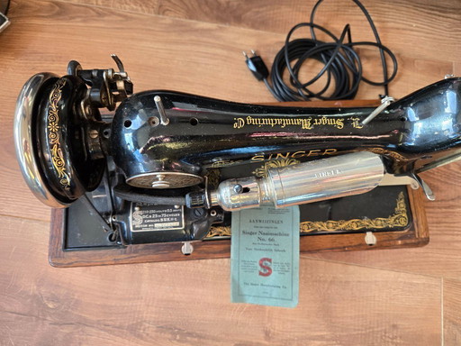 Antique Singer sewing machine model 66