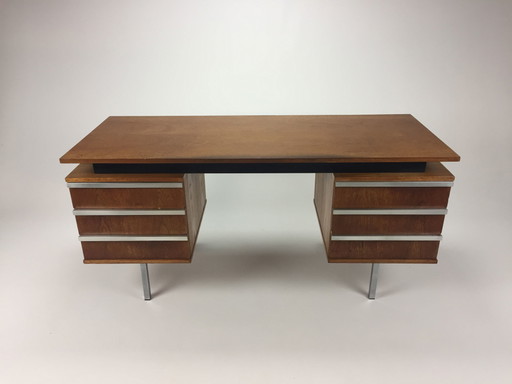 Kho Liang Le Bureau
