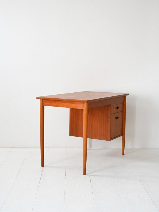 Image 1 of Bureau scandinave vintage avec tiroirs réglables