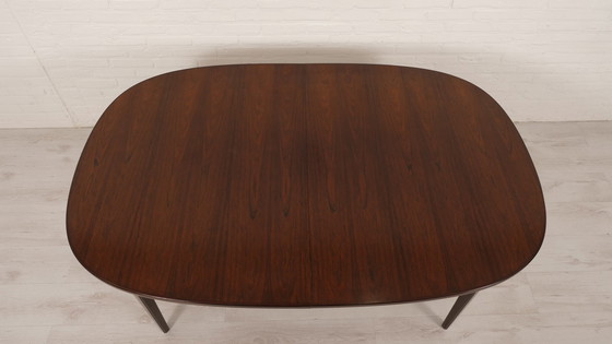 Image 1 of Table de salle à manger à rallonge ovale en palissandre d'origine danoise