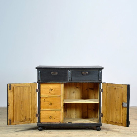 Credenza in pino con 5 cassetti, circa 1900 – Credenze, Wood, Brass, Vintage (photo 4 of 12)