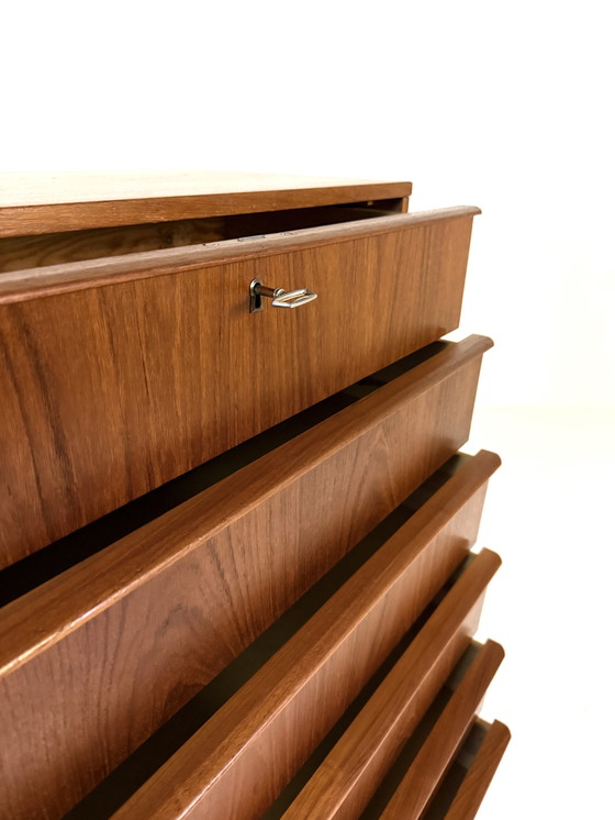 Image 1 of Vintage Deense teakhouten ladekast ‘60