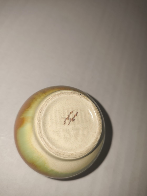 Image 1 of Piccolo vaso in ceramica di metà secolo