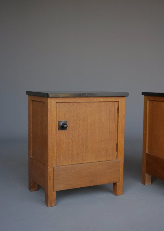 Image 1 of Art Deco eikenhouten nachtkastjes van Henk Wouda voor Pander & Zn., jaren 1920, set van 2