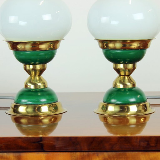 Juego de lámparas de mesa en vidrio opalino y latón, Checoslovaquia 1955