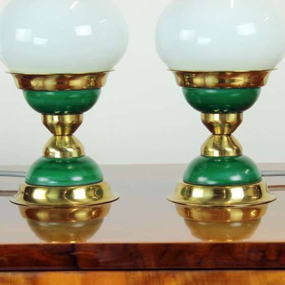 Image 1 of Set tafellampen van opaline glas en messing, Tsjecho-Slowakije 1955
