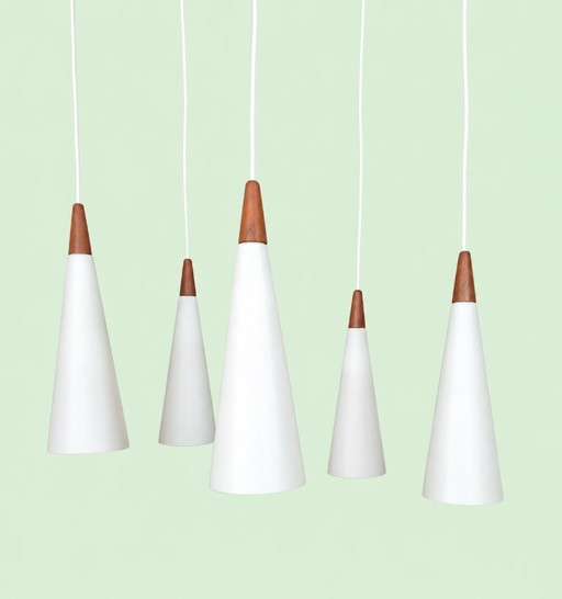 Lampada a sospensione vintage - Fog & Morup | teak | vetro opalino | 5 coni - anni '50