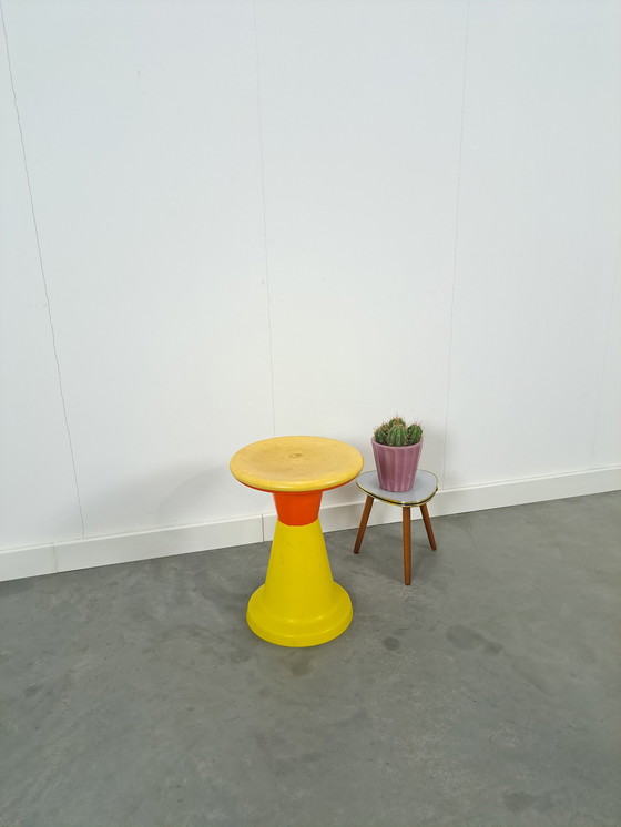 Image 1 of Tabouret en plastique de Suède Pat Pend Vintage