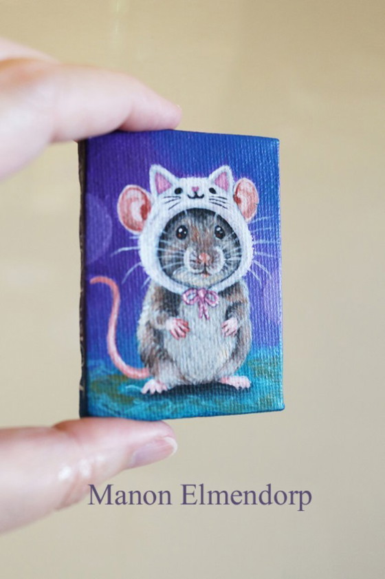 Image 1 of Cuadro único de un ratoncito pintado a mano y firmado.