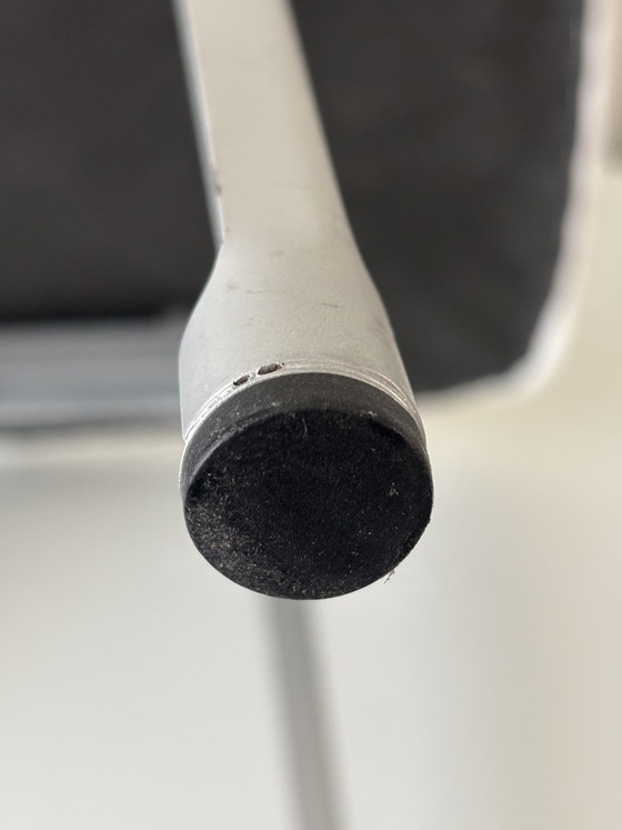 Image 1 of Revolt Ahrend de Cirkel wit leer (skai?) gestempeld 