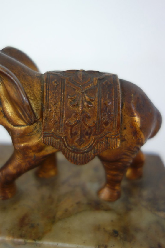 Image 1 of Coppia di fermalibri vintage a forma di elefante in marmo e oro