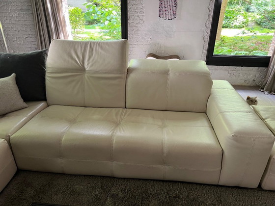 Image 1 of SOFÁ ESQUINERO DE CUERO NATUZZI