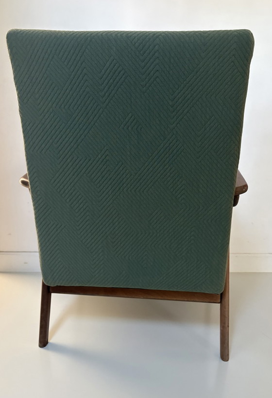 Image 1 of Poltrona vintage in teak rivisitata con il nuovo rivestimento Kvadrat Febrik