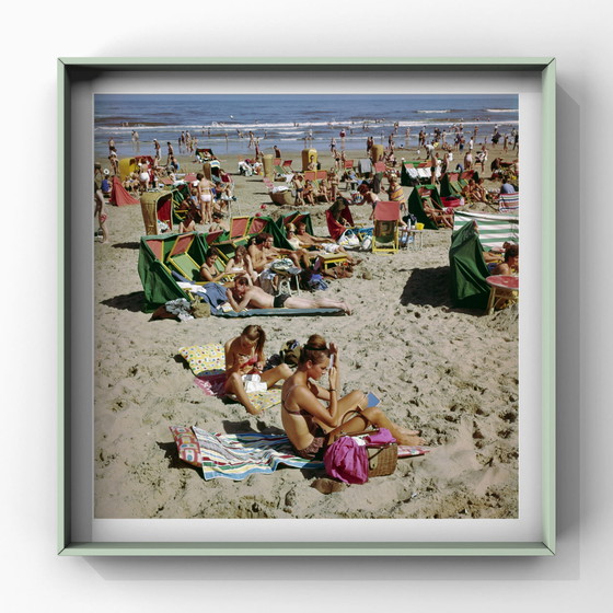 Image 1 of 1 tirage d'art : Scène de plage à Zandvoort, milieu du XXe siècle, 1962