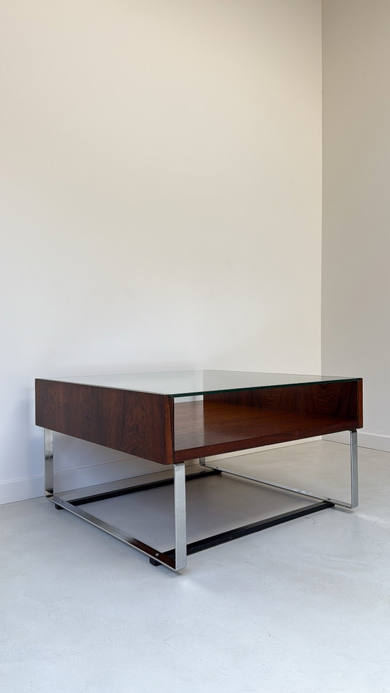 Image 1 of Vintage palissander houten salontafel met glazen bovenblad en metalen onderstel