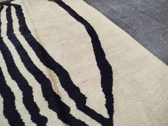 Image 1 of Moroccan artisan rug 250cmx150cm 