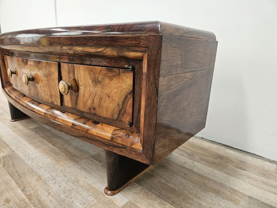 Image 1 of Toscaanse Art Deco kaptafel uit de jaren 40 van walnootwortelhout.