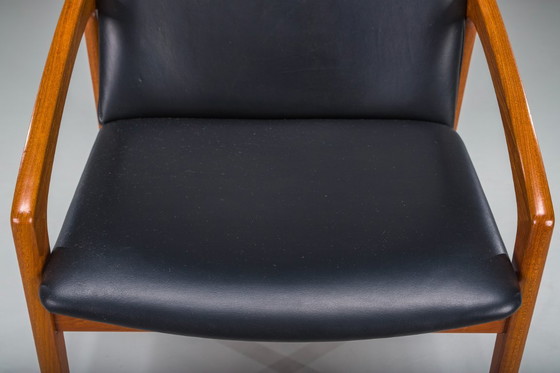 Image 1 of  Mid Century Eetkamerstoel Model 23 van Henning Kjærnulf voor Korup Stolefabrik, jaren 1960