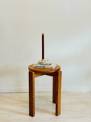 Vintage massief grenen krukje – Scandinavisch modernistisch stijl